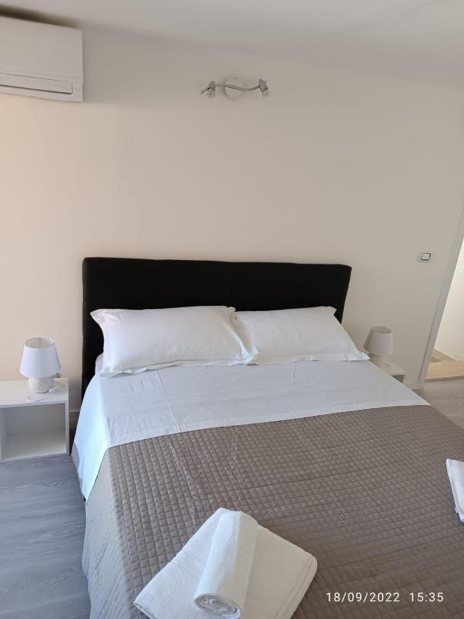 Di Fronzo Guest House T Триджано Екстериор снимка